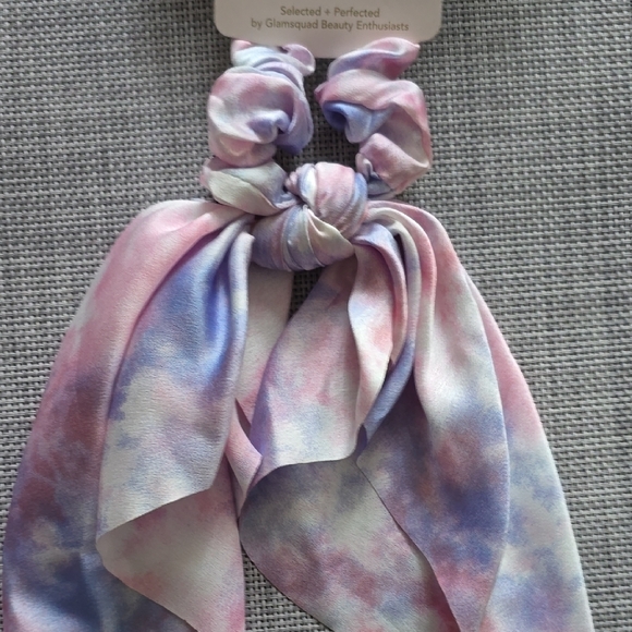 HAIR ACCESSORIES - Picture 2 of 12